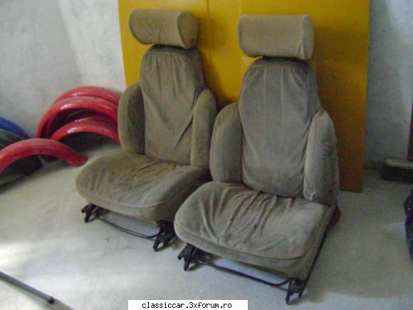 renault gtl 1977 scaunele alpine, cumparate solide, vor primi tapiterie noua vor asorta bine restul Admin